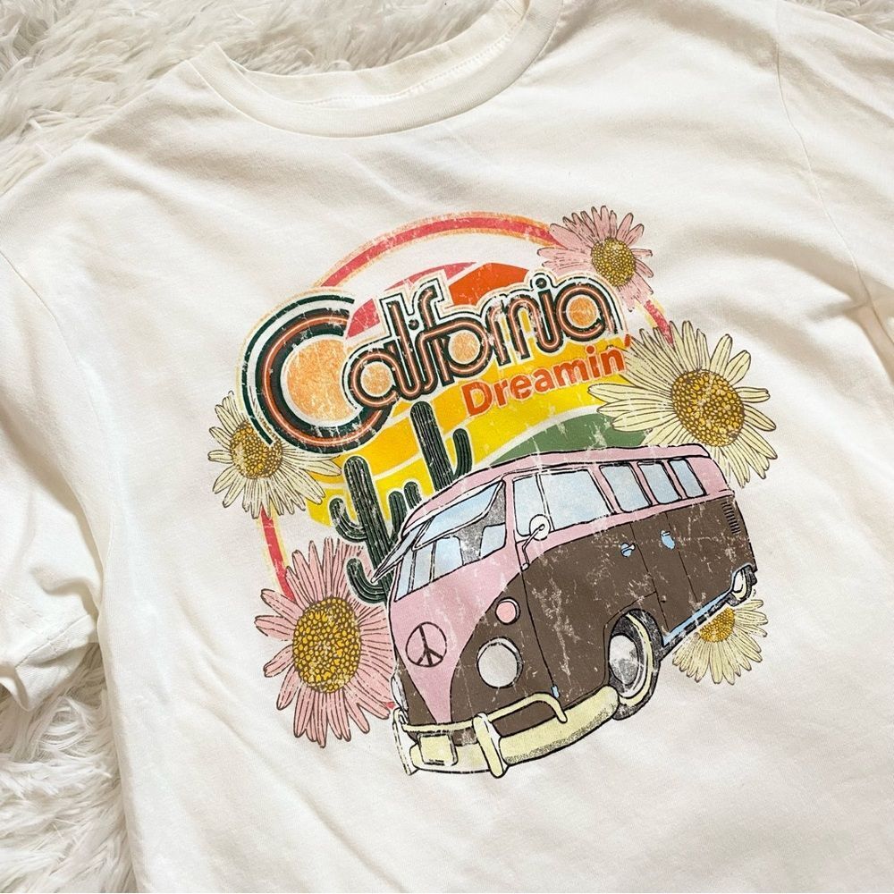 Vintage California Dreamin' Graphic Cream Crop Top - Picture 2 of 3